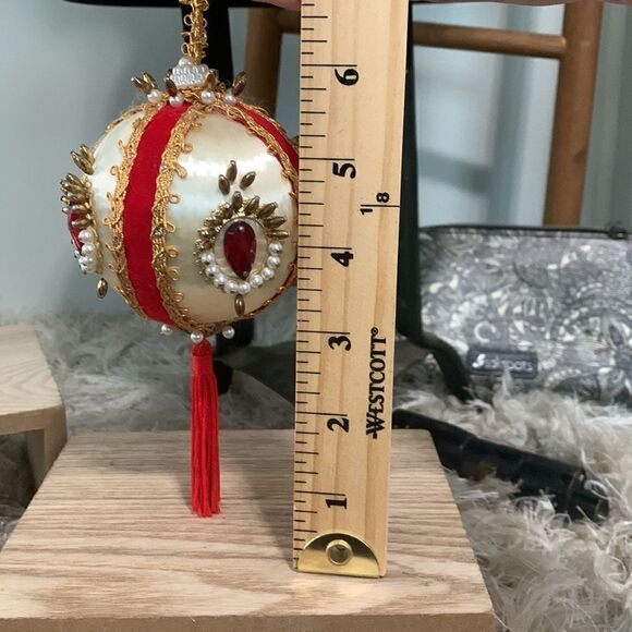 Vintage Set Of Three Christmas Ornaments - Picture 14 of 16